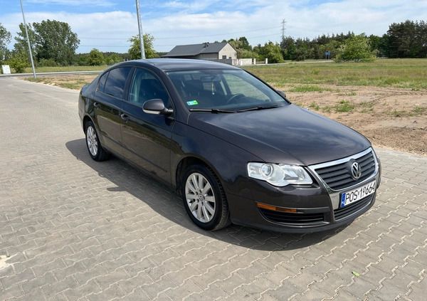 Volkswagen Passat cena 13900 przebieg: 252124, rok produkcji 2006 z Konin małe 106